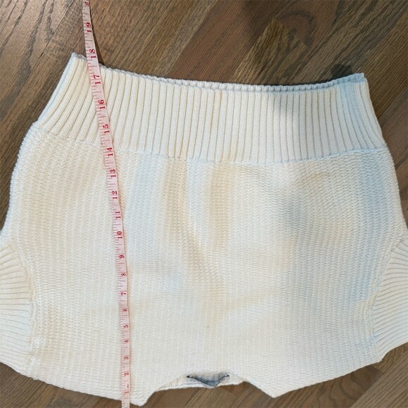 ZARA Sweater Top Womens Size M Ivory Cropped Textured Knit Cap Sleeve - Picture 3 of 4